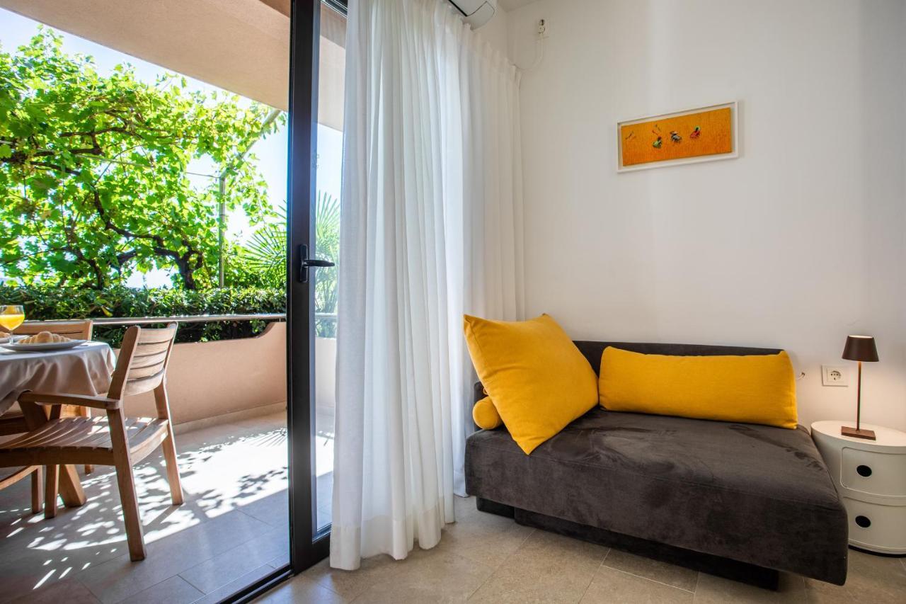 Apartments House Barbara Kornić Extérieur photo