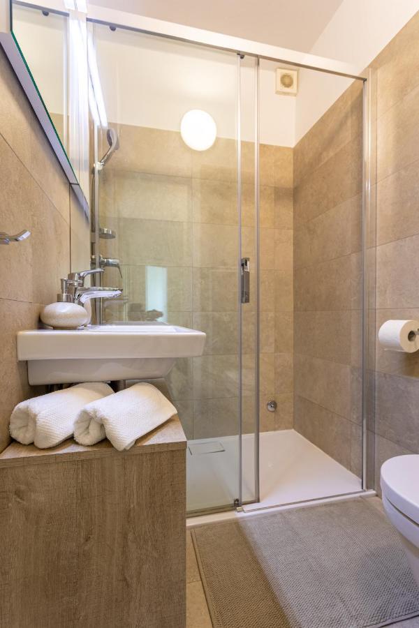 Apartments House Barbara Kornić Extérieur photo
